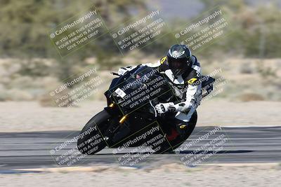 media/Jan-15-2026-Racers Edge (Thu) [[dfebeb70ab]]/3-B Group/Session 4 (Turn 6 Inside)/